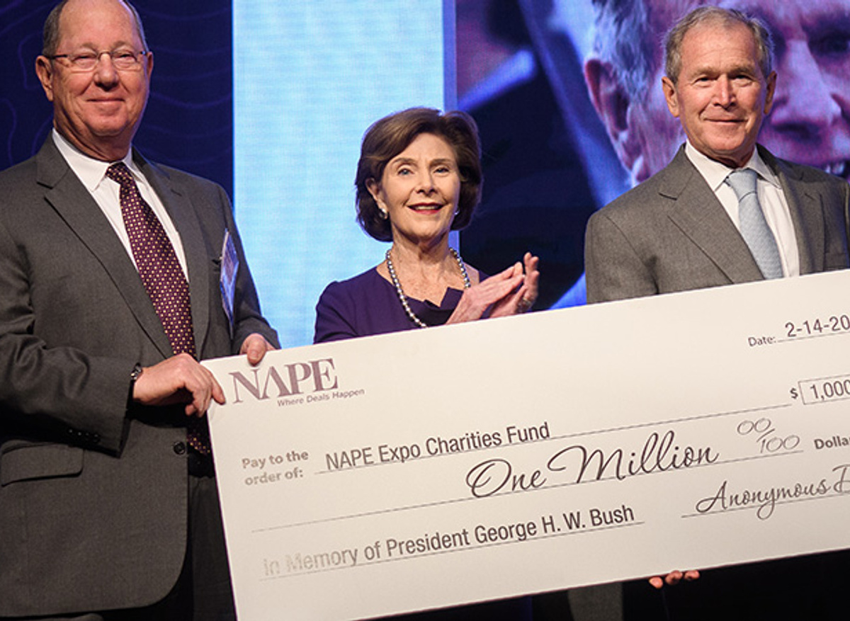 Former First Lady Laura Bush and Former President George W. Bush